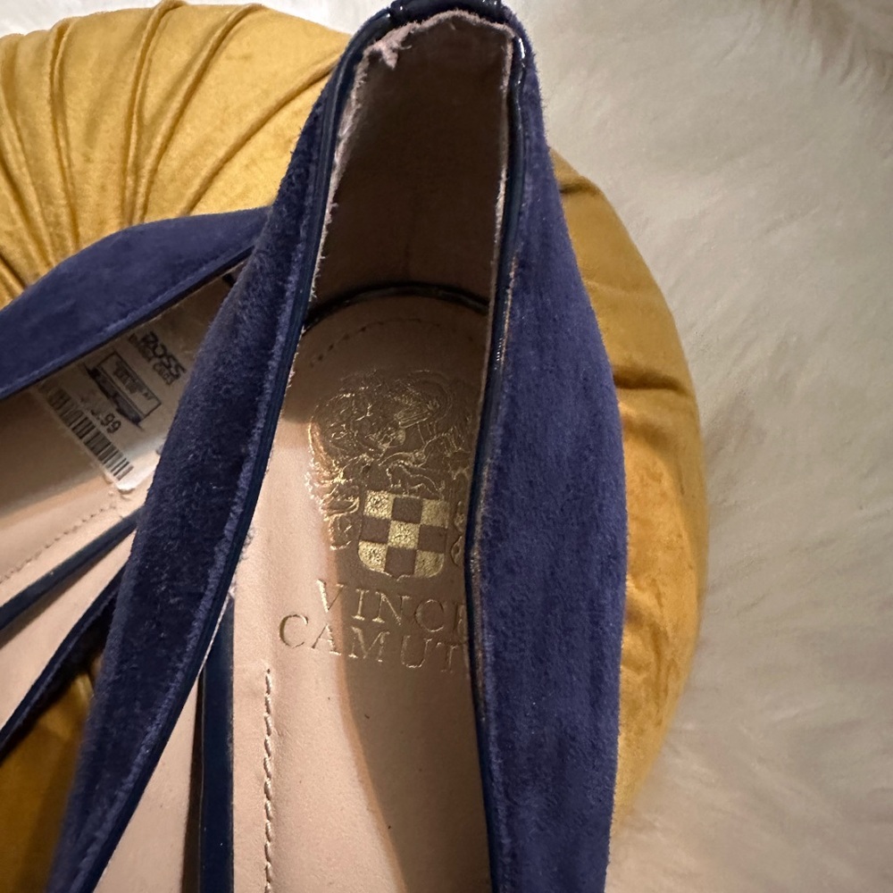 Navy Pumps - Picture 3 of 8